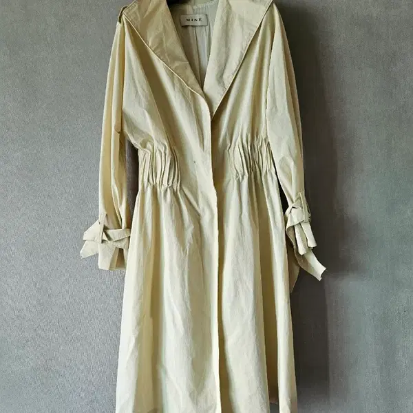 마인)허리 와이드밴딩 견장코트