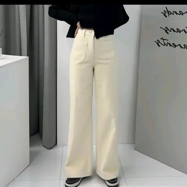 에이블리 융기모 골덴 와이드 팬츠블랙 M