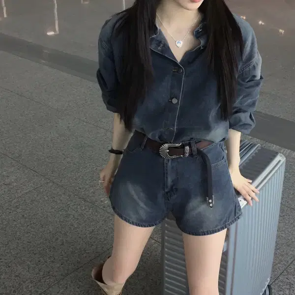 (새상품)크림치즈마켓 데님 긴팔 셔츠 + 숏팬츠 투피스