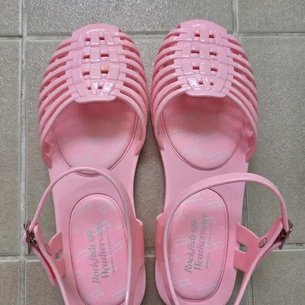 락피쉬젤리샌들