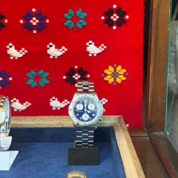 태그호이어 프로페셔널 2000 크로노그래프