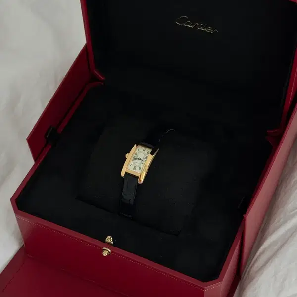 까르띠에 탱크 아메리칸 미니 옐로우 골드 (Cartier Tank Americaine Mini) - 3번째 이미지
