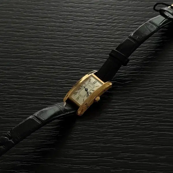 까르띠에 탱크 아메리칸 미니 옐로우 골드 (Cartier Tank Americaine Mini) - 4번째 이미지