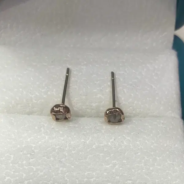 러프 다이아몬드 귀걸이 14K 로즈골드 - 2번째 이미지