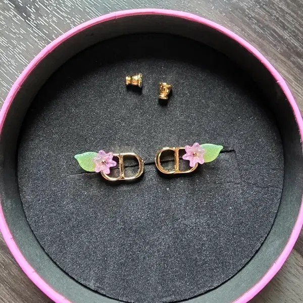Dior 디올 이어링 불룸 스터드