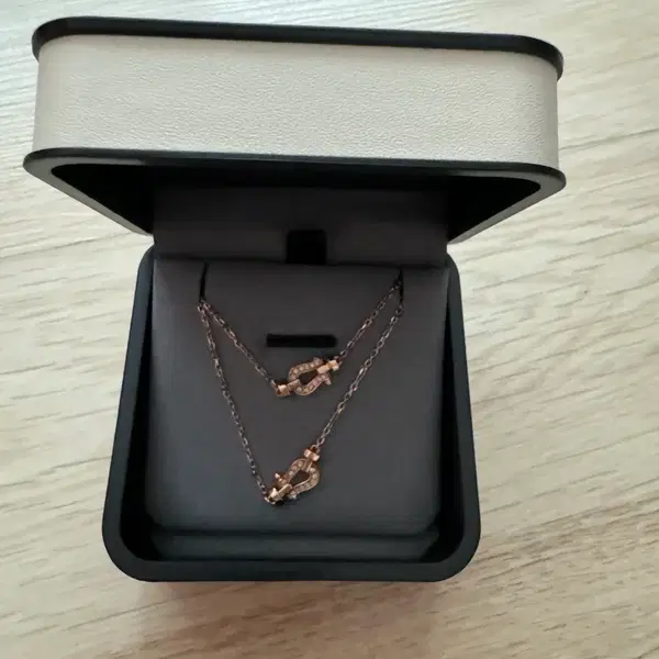 18K 다이아 말발굽 금목걸이