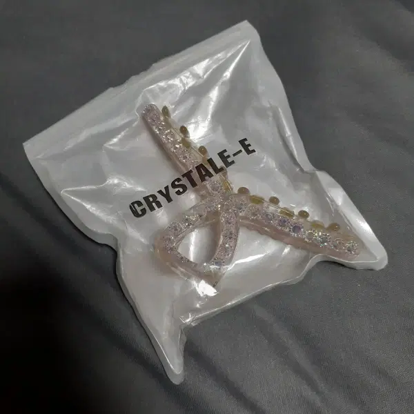 CRYSTALE-E 큐빅 헤어 집게핀 새상품 - 6번째 이미지