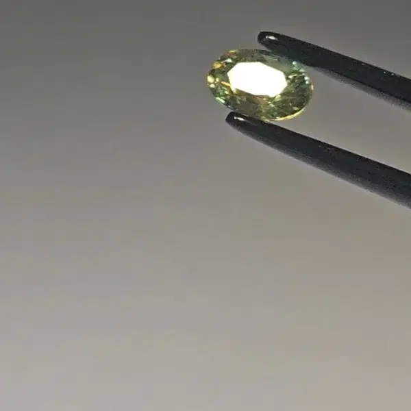 1.18ct 천연 비가열 옐로우 그린 사파이어 원석 나석 - 7번째 이미지