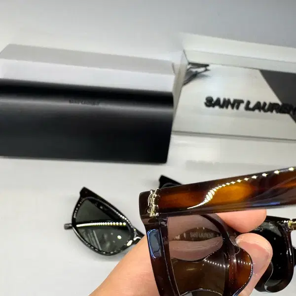 (새상품)생로랑 선글라스 SL M160/F 로제,유인나,라이즈착용 블랙,호피,그레이 전컬러 케어링정품 - 5번째 이미지