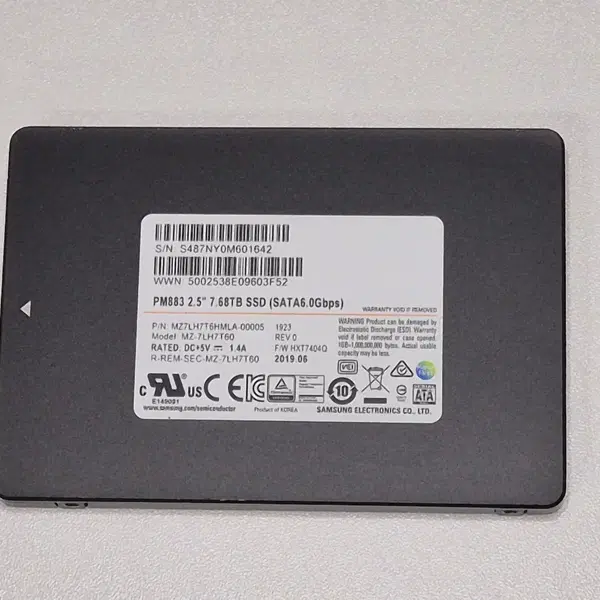 PM883 7.68TB SSD SATA