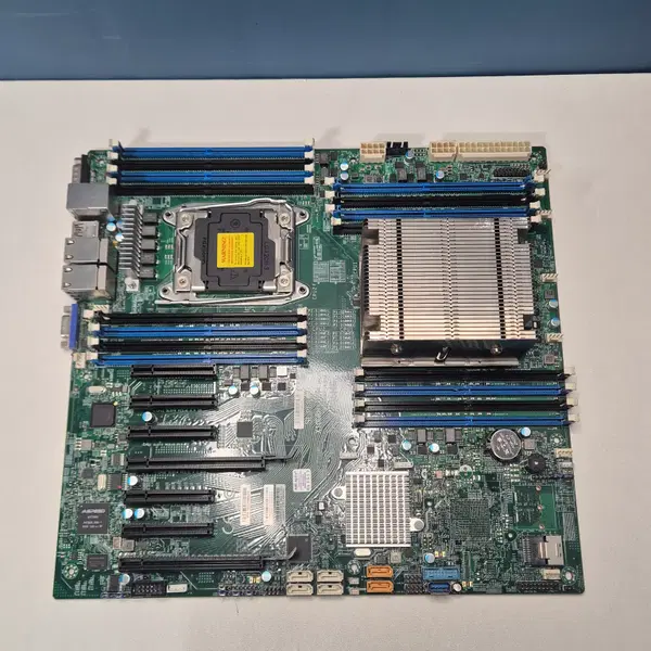 슈퍼마이크론 SUPER X10DRH-iLN4 + E5 2630V3