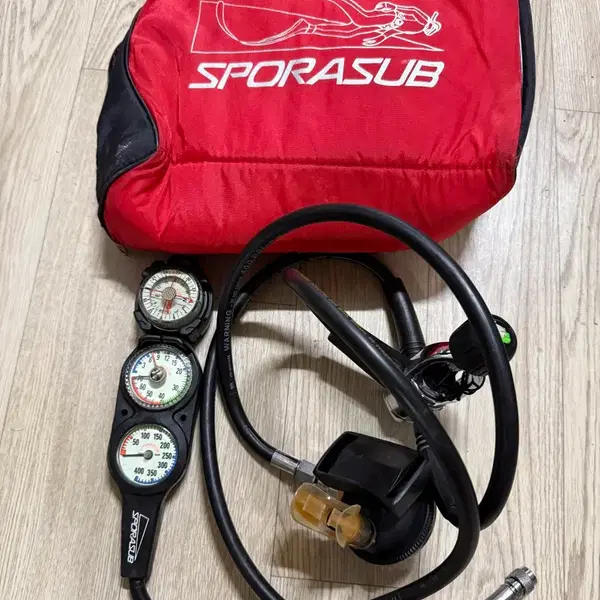 Sporasub 3게이지 나침반 호흡기