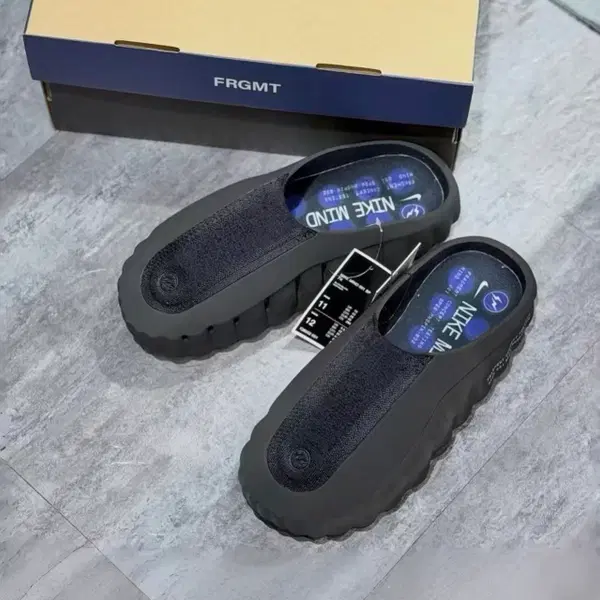 나이키 x프라그먼트 마인드 001 블랙 290mm