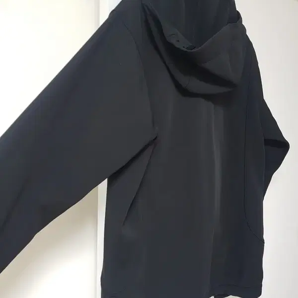 MILLET outdoor 밀레 블랙 후드 아웃도어 등산 자켓 밀레 블랙 후드 자켓 등산의류 등산복 의류 안감 기모 - 4번째 이미지