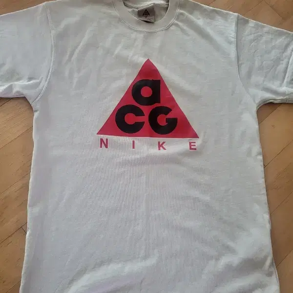 나이키 ACG 반팔 티셔츠 베이지95
