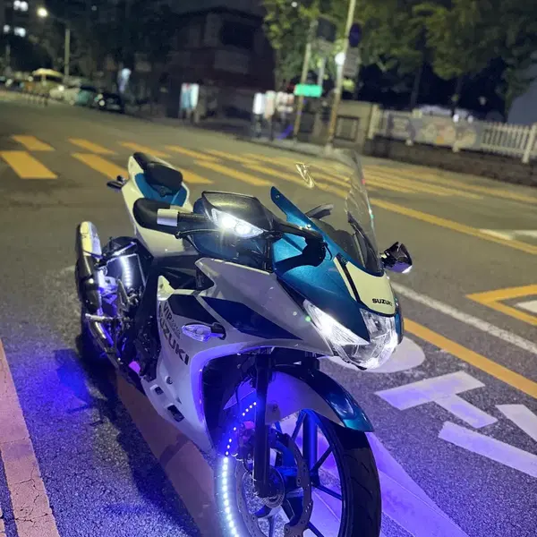 스즈키 gsxr125 풀튜닝 판매합니다. - 1번째 이미지