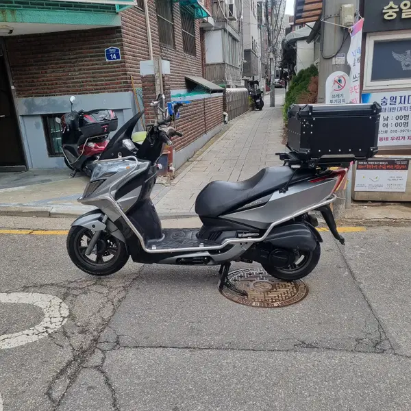 12년식 킴코 G-딩크i 125 빅스쿠터 판매 - 2번째 이미지