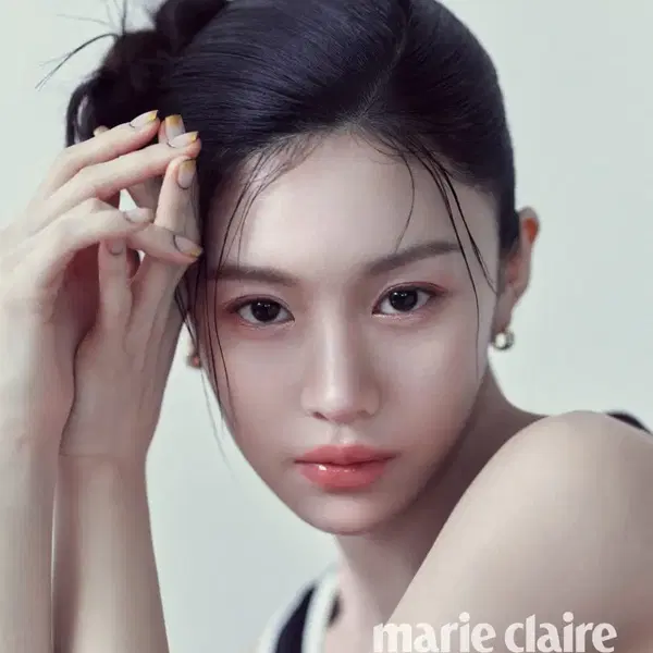 (새상품) <이사랑통역되나요?><환혼>배우 고윤정님 샤넬화보가 실린 마리끌레르 잡지 양도 - 10번째 이미지