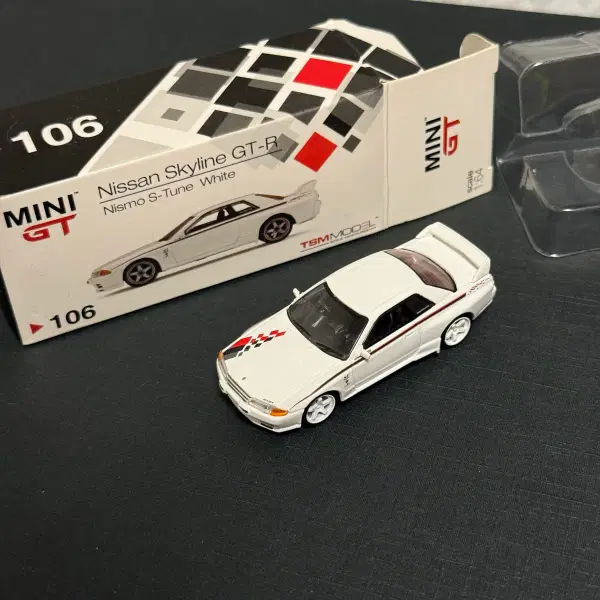 미니지티 1/64 gtr 스카이라인 r32