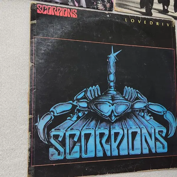 Scorpions 라이브 / Love Drive 등 LP 3종 세트 일괄판매 - 4번째 이미지