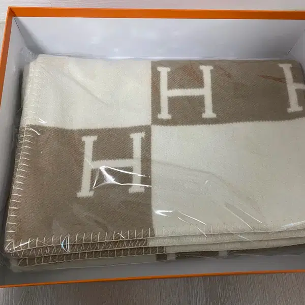 에르메스 아발론 베이비 플래드 블랭킷 누와젯 모옌 블랑 H102704M - 4번째 이미지