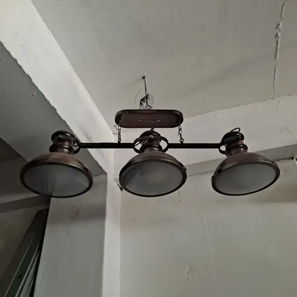빈티지조명.엔틱조명.뉴트로조명.디자인조명.모던조명.카페조명.수입조명.조명 - 4번째 이미지