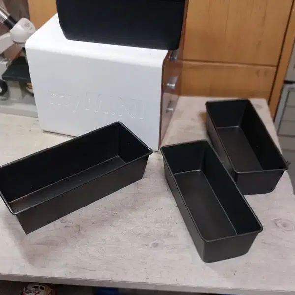 상태 좋은 시스맥스 4칸 3단 보관함과 강철 트레이 4개 - 3번째 이미지