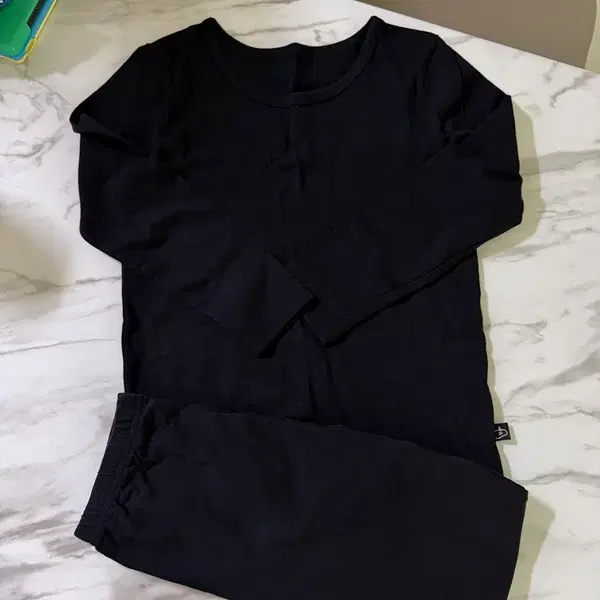 리미떼두두 실내복 베이지,블랙 상하의 세트 XL 7-8세 - 3번째 이미지