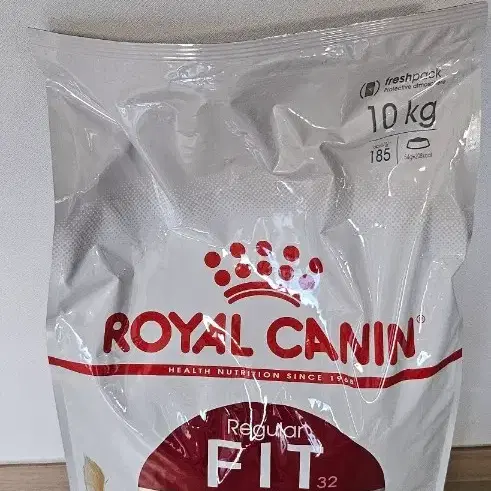 (새상품)로얄캐닌 FIT 32 피트 체중관리 고양이사료 2kg